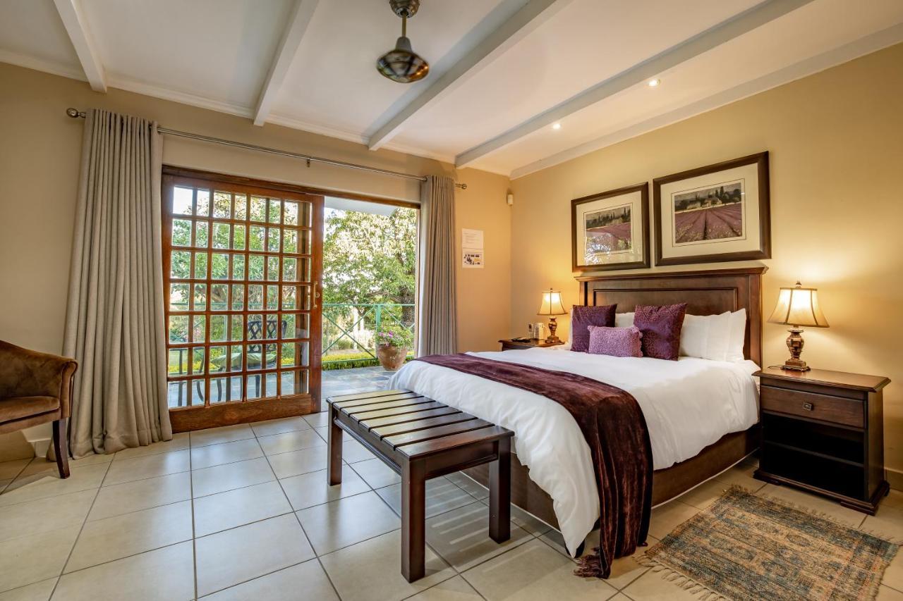 Country Lane Lodge Вайт-Рівер Екстер'єр фото