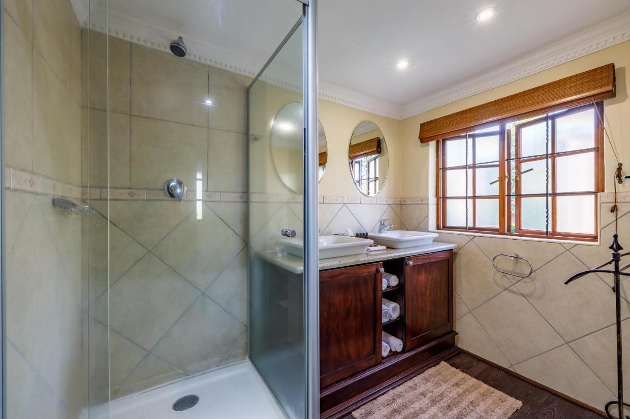 Country Lane Lodge Вайт-Рівер Екстер'єр фото